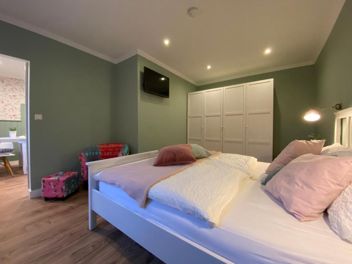 Bed N Riesling Apartamento Forst an der Weinstrasse Exterior foto